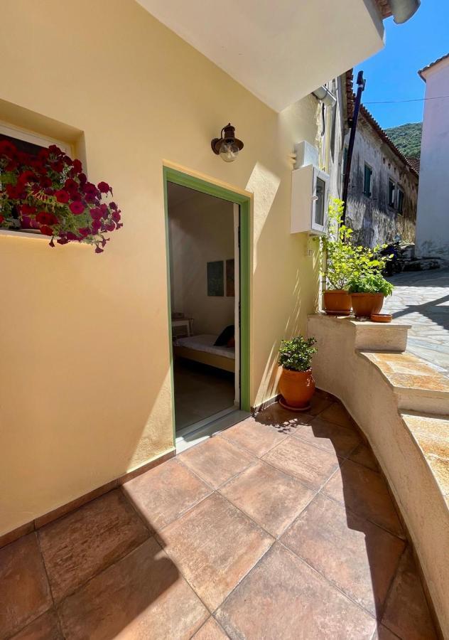 Ilianas Place * Agios Matthaios (Corfu)